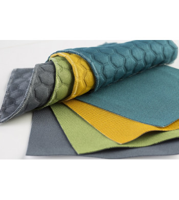 EQUIS TAPIZADA ESTRUCTURA NEGRA